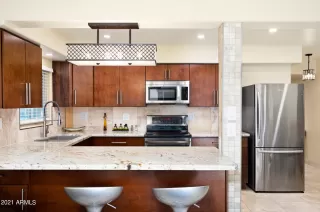 Photo #3: 6319820 Listing