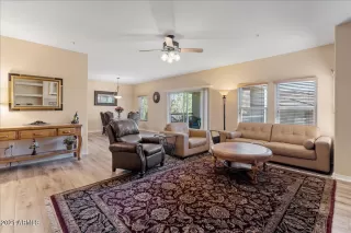 Photo #5: 6319877 Listing