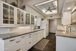 Photo #6: 6320031 Listing 