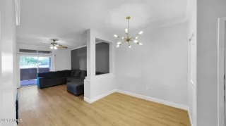 Photo #5: 6320691 Listing