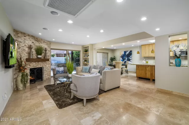 MLS: 6321346 Condo For Sale