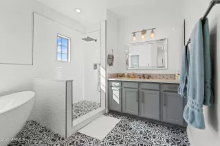 Photo #4: 6321424 Listing