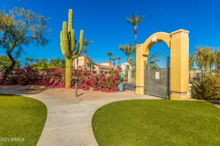Photo #5: 6321450 Listing