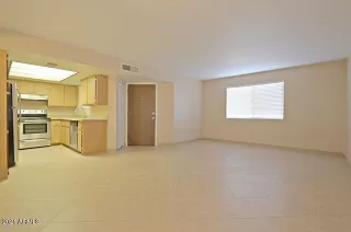 Photo #6: 6321510 Listing