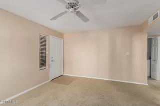 Photo #6: 6321831 Listing