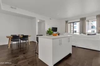 Photo #3: 6321930 Listing