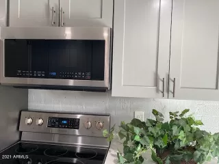 Photo #6: 6322761 Listing