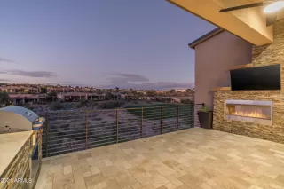 Photo #5: 6323400 Listing