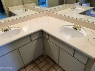 Photo #6: 6323444 Listing