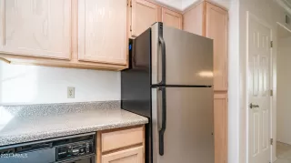 Photo #5: 6323661 Listing 