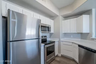 Photo #5: 6323976 Listing