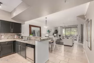 Photo #3: 6324007 Listing