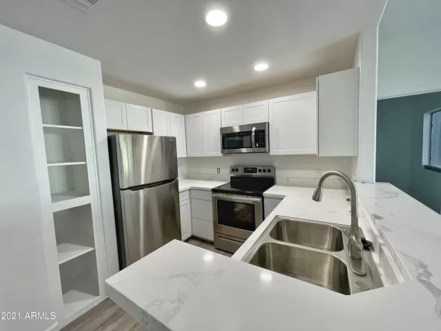 MLS: 6324229 Condo For Sale