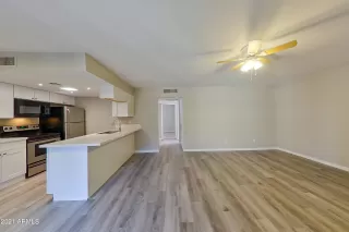 Photo #3: 6324619 Listing