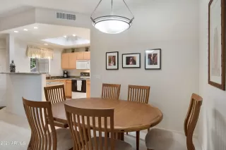 Photo #5: 6324755 Listing