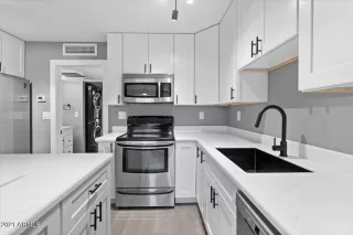 Photo #3: 6325185 Listing