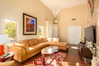 Photo #6: 6325215 Listing