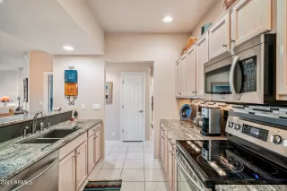 Photo #6: 6325308 Listing