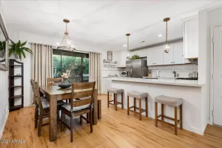 Photo #6: 6325599 Listing