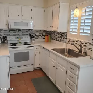 Photo #4: 6325805 Listing