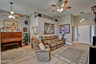 Photo #6: 6326031 Listing