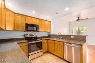 Photo #6: 6326518 Listing 