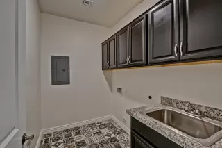 Photo #3: 6326563 Listing