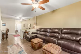 Photo #6: 6326946 Listing