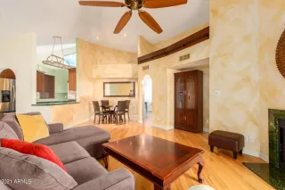 Photo #3: 6327158 Listing
