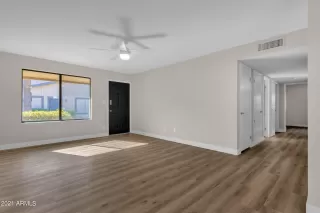 Photo #5: 6327242 Listing