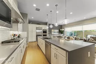 Photo #1: 6327352 Listing