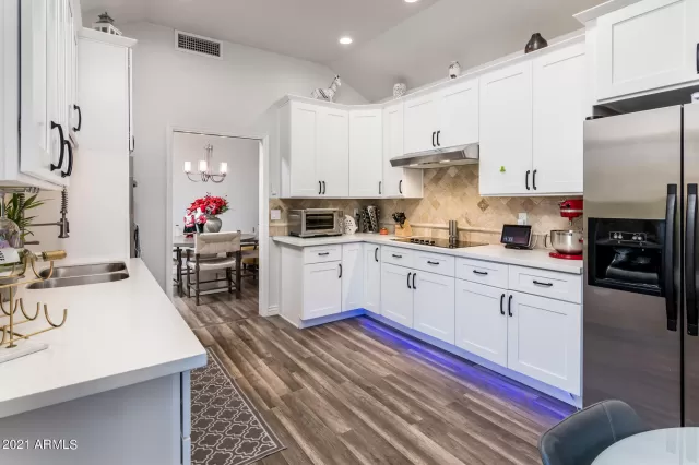 MLS: 6327438 Condo For Sale