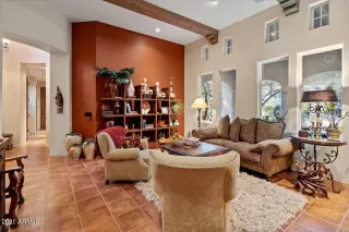 Photo #6: 6327540 Listing