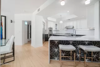 Photo #3: 6327966 Listing