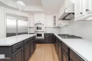 Photo #5: 6327966 Listing