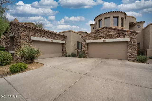 MLS: 6327983 Condo For Sale