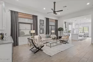 Photo #2: 6327983 Listing