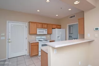 Photo #5: 6328041 Listing