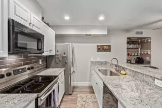 Photo #3: 6328153 Listing 