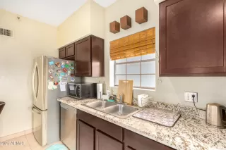 Photo #5: 6328231 Listing