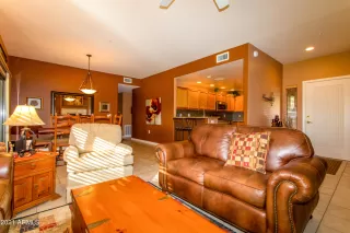 Photo #5: 6328284 Listing