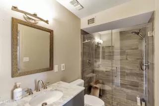 Photo #5: 6328365 Listing