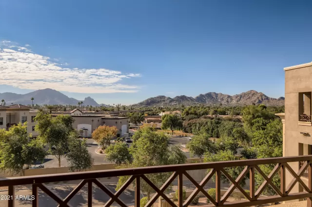 MLS: 6328477 Condo For Sale