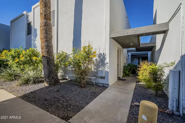 MLS: 6328482 Condo For Sale