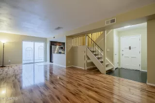 Photo #5: 6328482 Listing