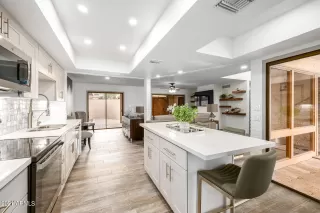 Photo #6: 6328522 Listing