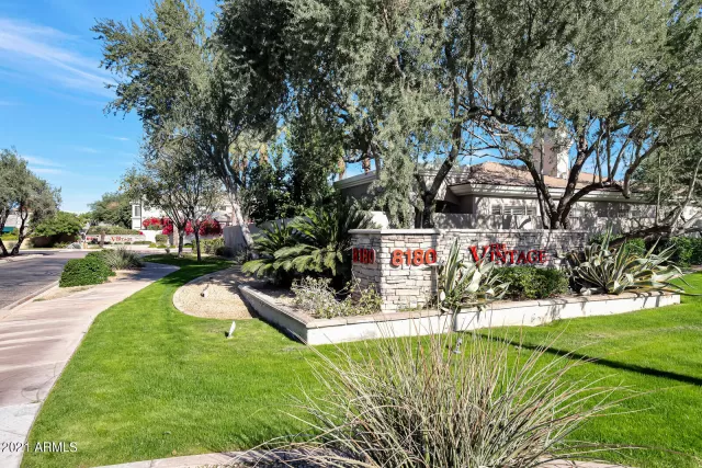 MLS: 6328526 Condo For Sale