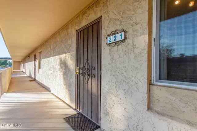 MLS: 6328723 Condo For Sale