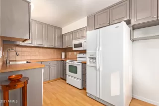 Photo #5: 6328723 Listing