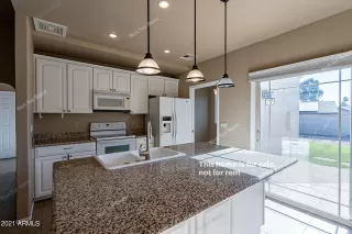 Photo #3: 6329256 Listing